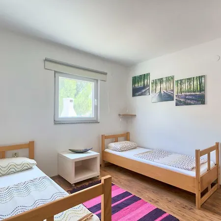 Marlera Apartament Ližnjan
